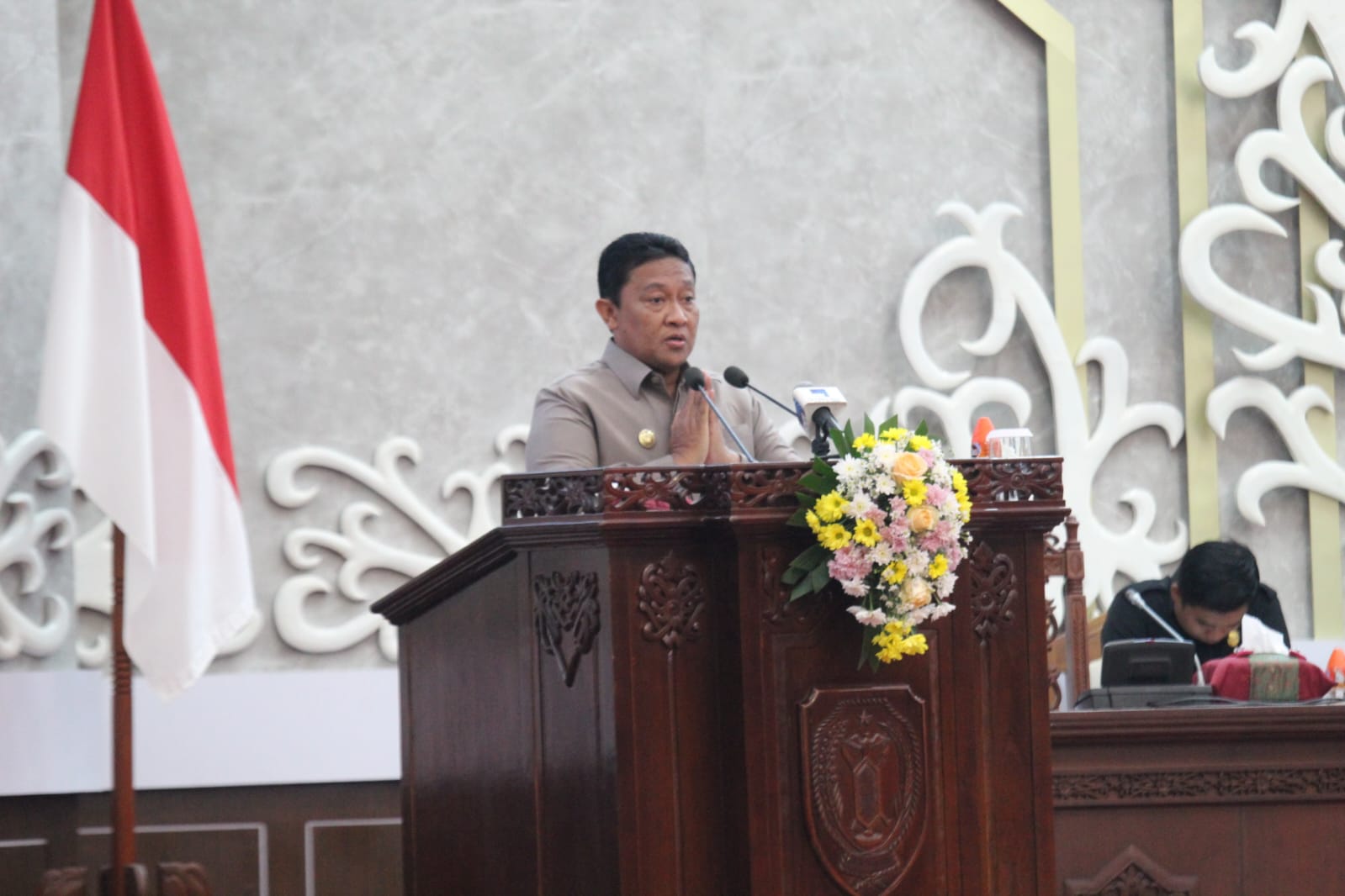Wagub Edy Pratowo Sampaikan Sambutan Pada Rapur Periode Anggota DPRD Provinsi Kalteng Masa Jabatan 2024-2029