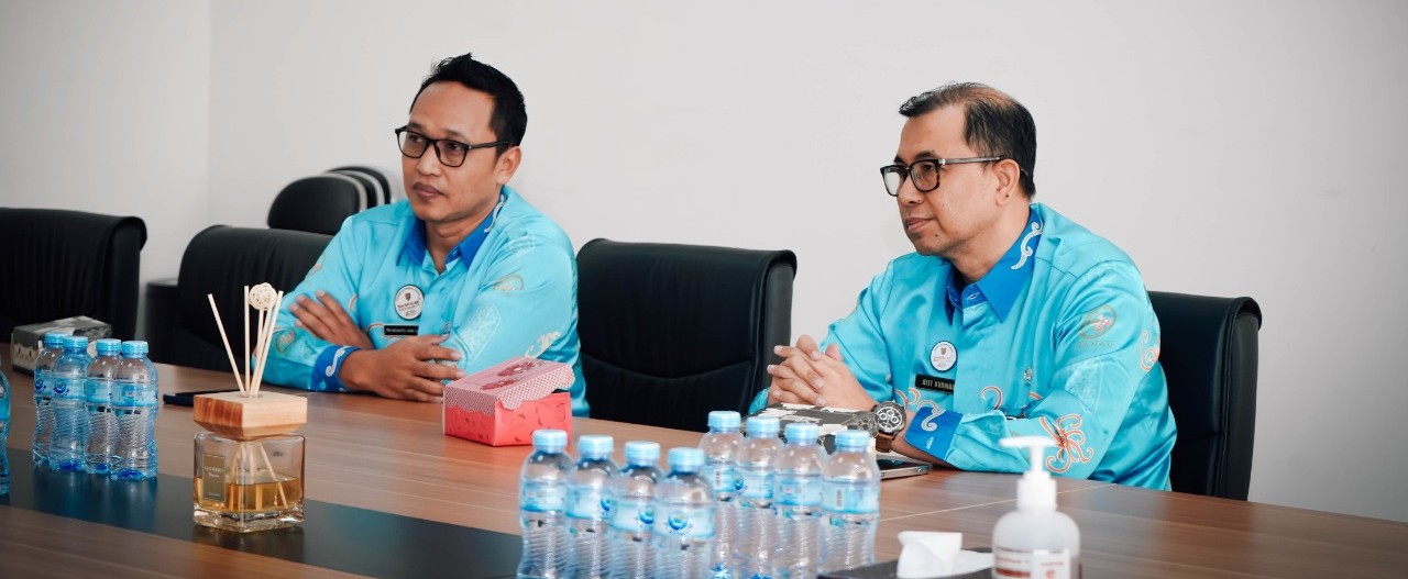 PLN UP3 Pangkalan Bun Berikan Apresiasi kepada RSUD Hanau pada Hari Pelanggan Nasional