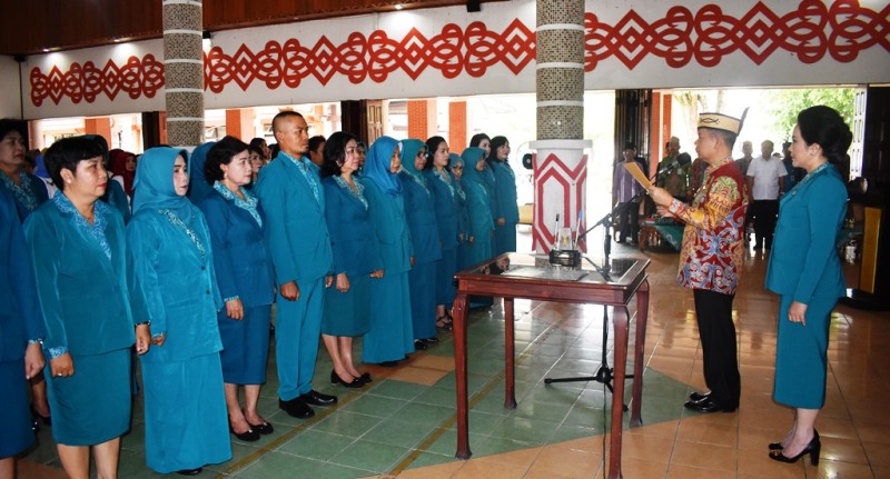 Pengurus PKK Dan GOW Resmi Dilantik