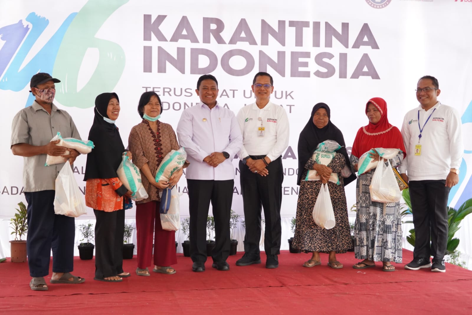 Hadiri Peringatan HUT Karantina Indonesia ke-146 Provinsi Kalteng, Wagub Edy Pratowo Buka Pameran dan Bazar Sembako Murah 