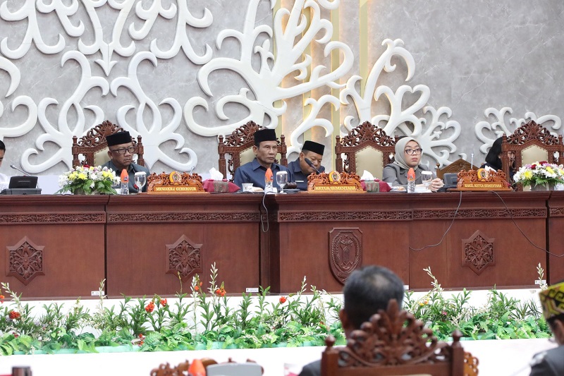 Mewakili Gubernur Kalteng, Plt Sekda M. Katma F. Dirun Hadiri Rapur ke-4 Masa Persidangan Kesatu, Tahun Sidang 2024