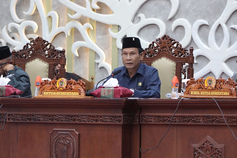 Mewakili Gubernur Kalteng, Plt Sekda M. Katma F. Dirun Hadiri Rapur ke-4 Masa Persidangan Kesatu, Tahun Sidang 2024