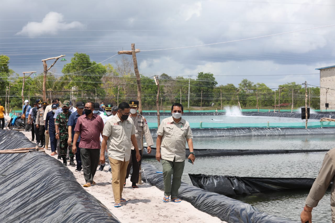 Leonard S Ampung : Gubernur Sugianto Sabran Miliki Komitmen  Tinggi Kembangkan Shrimp Estate