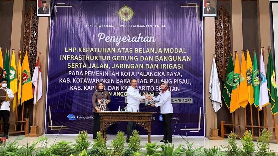 Pj. Bupati Barsel Terima LHP Kepatuhan Belanja Modal