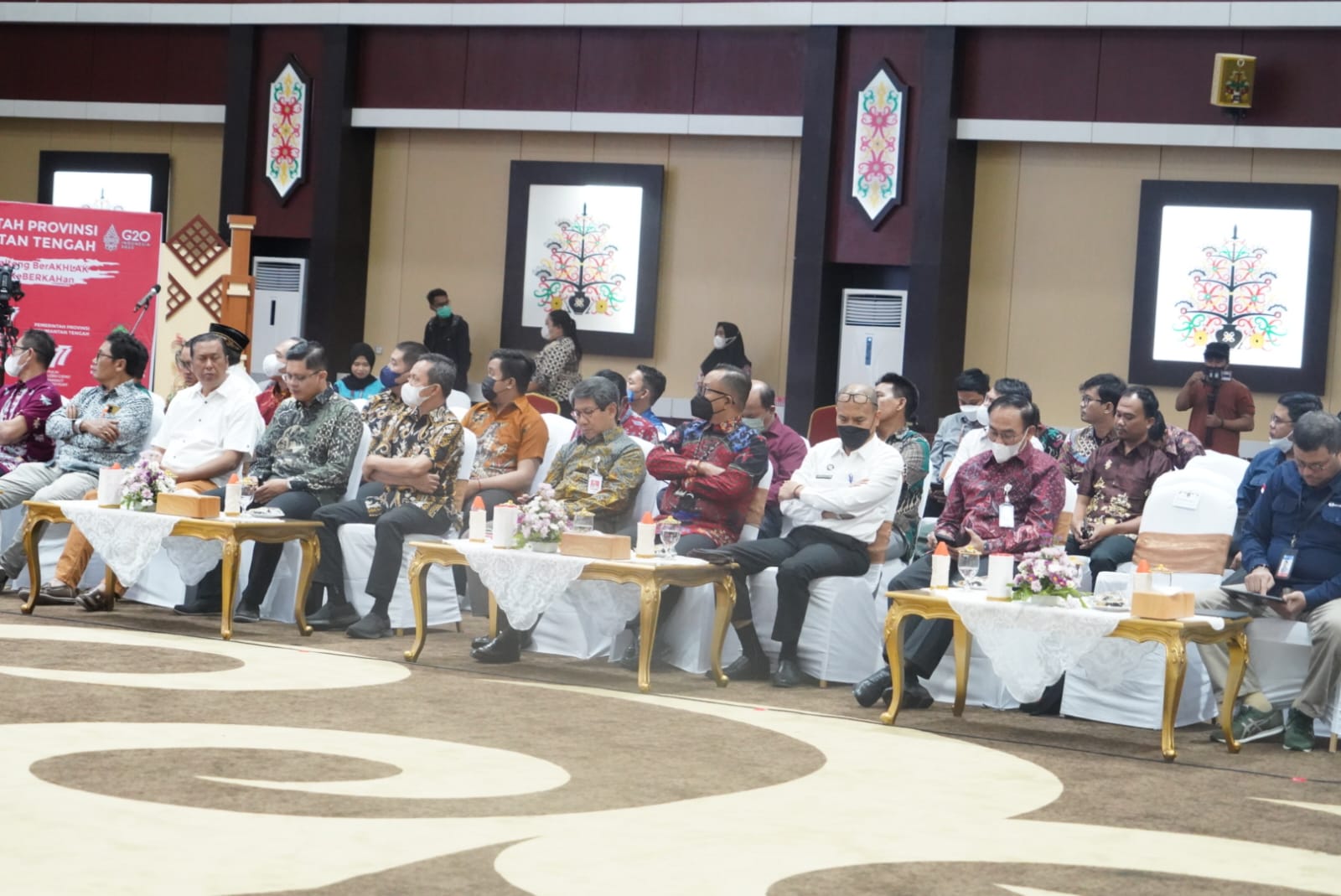 Hadiri Kick Off Penandatanganan Kontrak PBJ, Wagub Edy Pratowo Minta Seluruh Kepala Perangkat Daerah Bergerak Cepat Dalam Membangun Kalteng