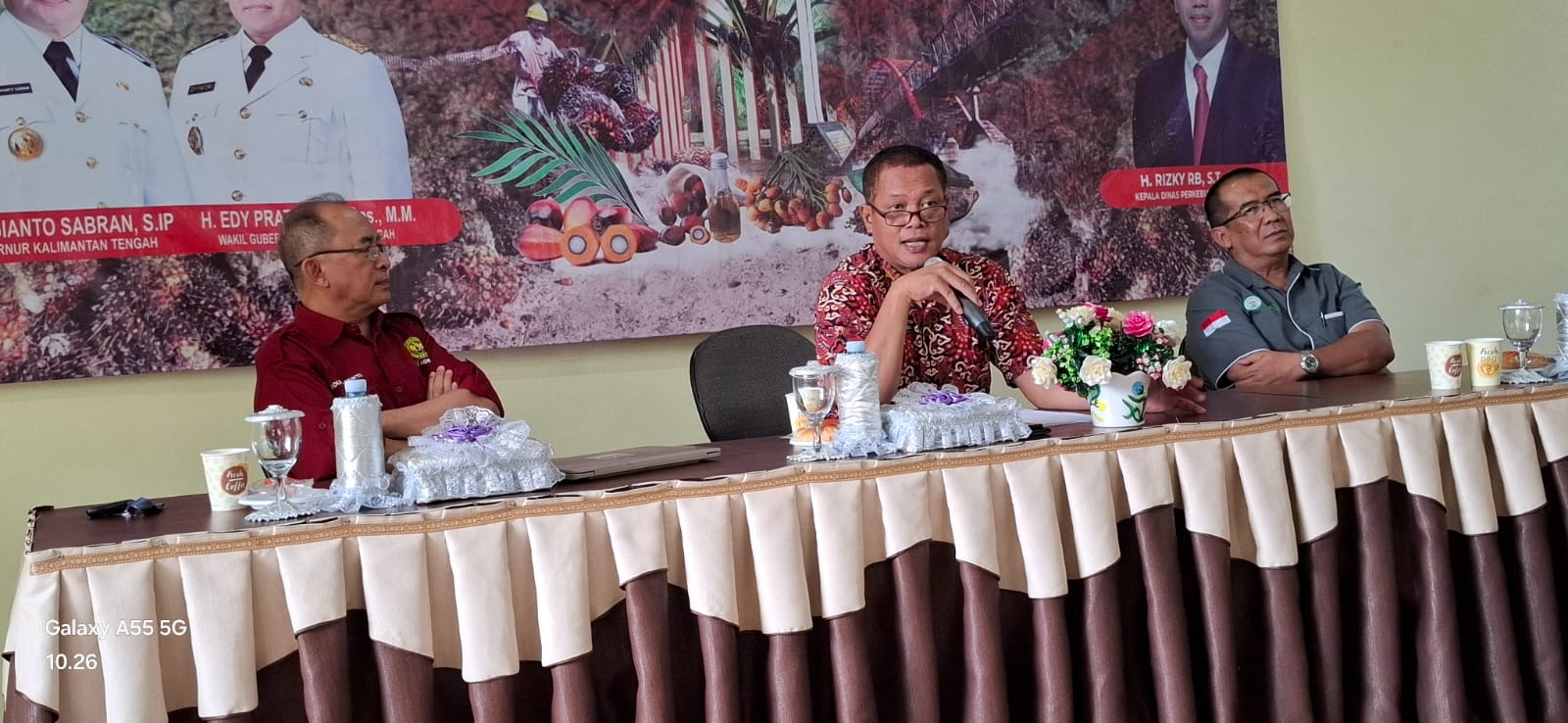 Tetapkan Harga TBS Periode II Bulan November 2024, Disbun Komitmen Perkuat Sektor Perkebunan Sawit Kalteng