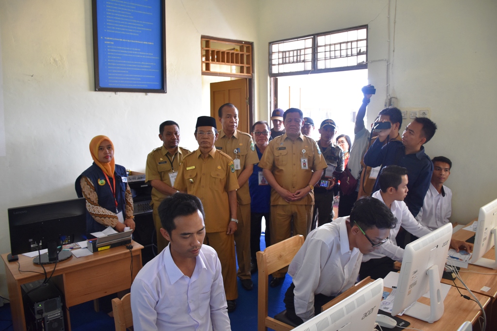 Wakil Bupati Kapuas Kunjungi Lokasi Seleksi CPNS Kapuas