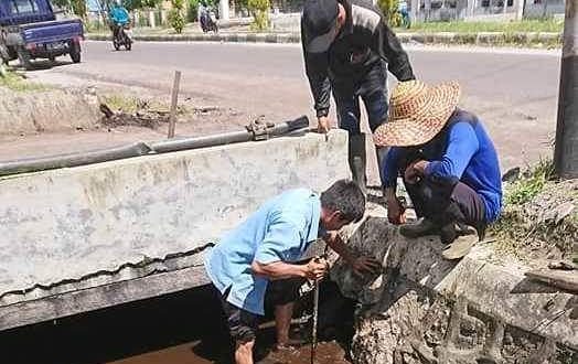 Bocornya Pipa PDAM Diduga Oleh Pencari Cacing