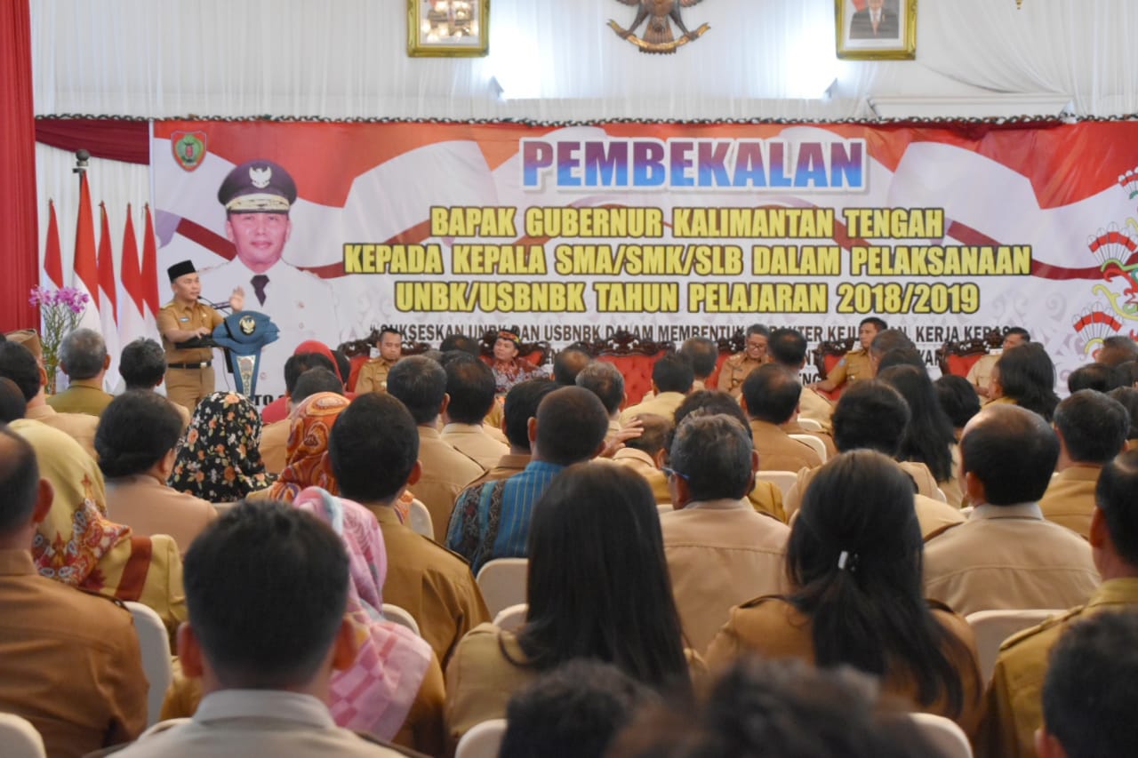 Gubernur Kalteng Beri Pembekalan Kepada Kepala SMA/SMK/SLB Dalam Pelaksanaan UNBK dan USBNBK