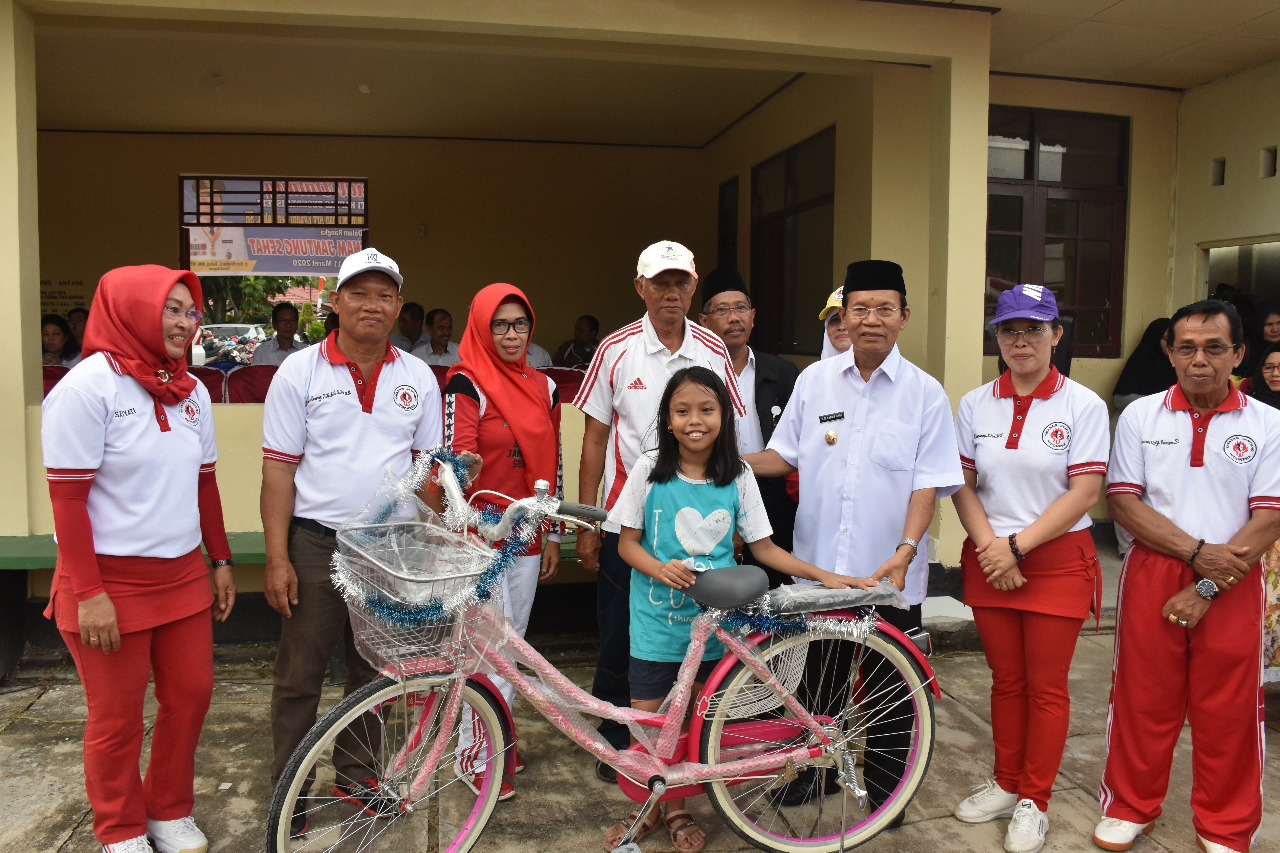 Wabub Launching Club Senam Jantung Sehat di Kapuas