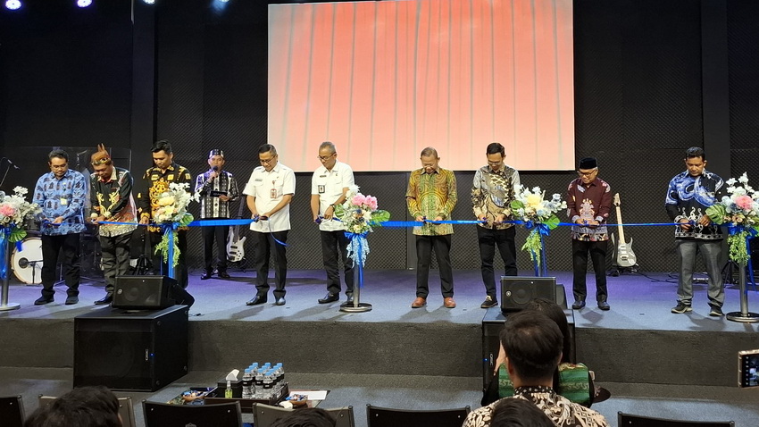 Kepala BAPPERIDA Prov. Kalteng Hadiri Ibadah Syukur dan Peresmian Gedung GMS Palangka Raya