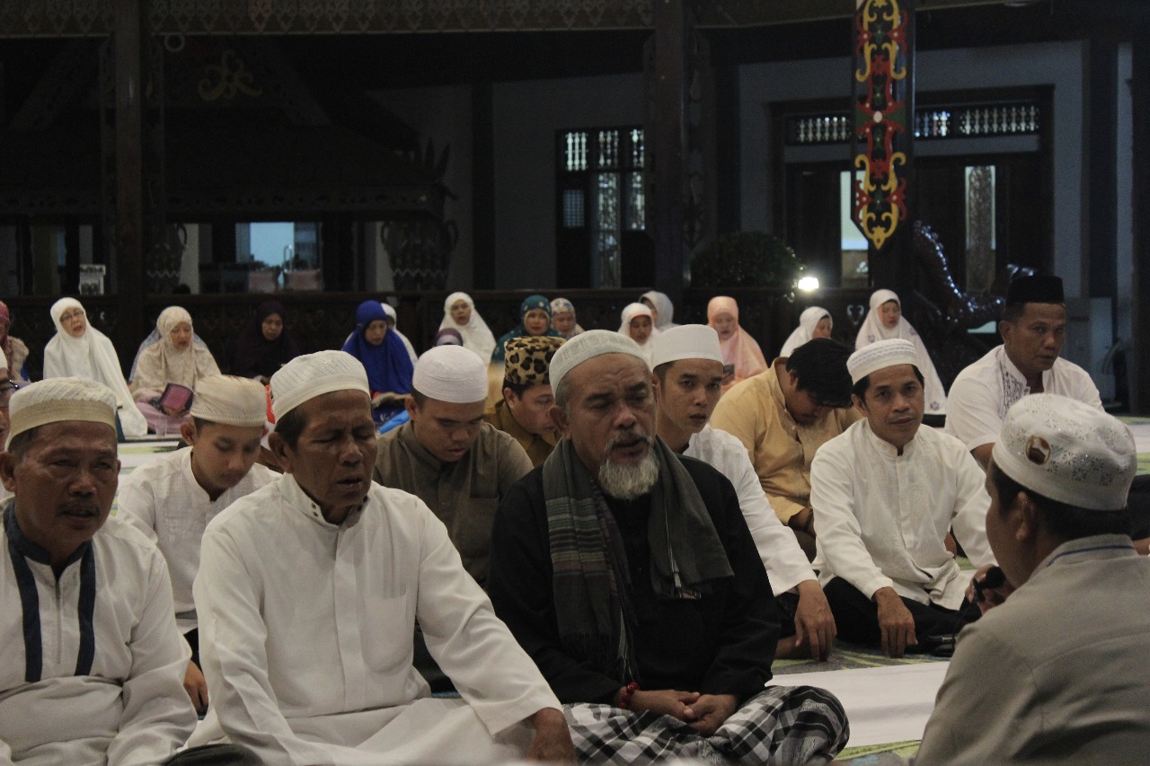 Walikota Adakan Sholat Hadjad Dan Doa Bersama