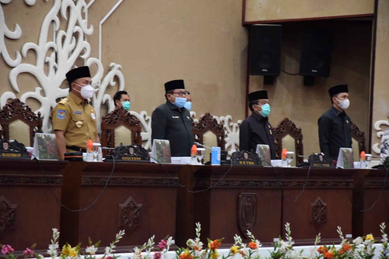 Gubernur H. Sugianto Sabran Berikan Tanggapan, Penjelasan dan Jawaban atas Pemandangan Umum Fraksi-Fraksi Pendukung DPRD Terhadap 2 Rancangan Peraturan Daerah Kalteng Tentang Pengelolaan Daerah Aliran Sungai dan Cagar Budaya
