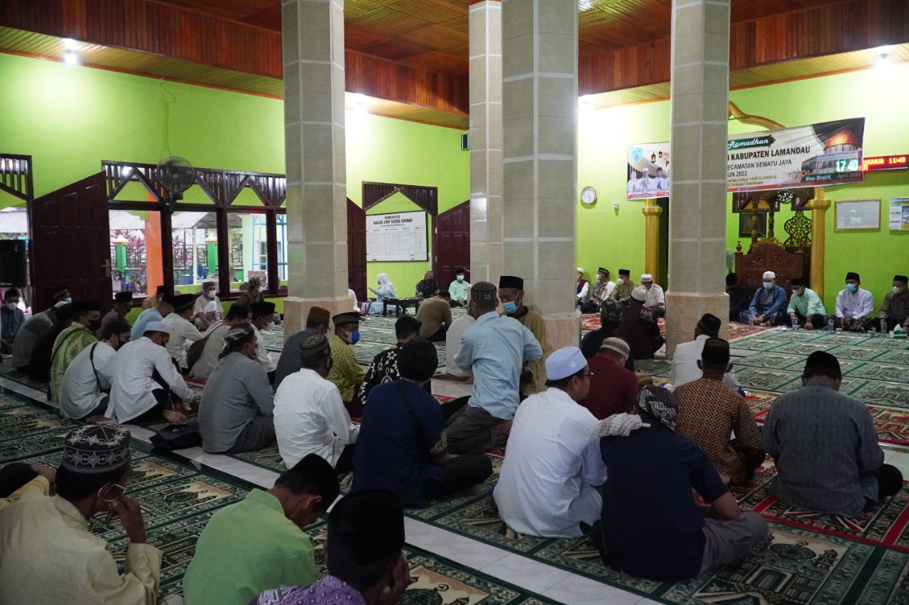 Bupati Jadikan Safari Ramadan Desa Bhina Bakti Sarana Silaturahmi 