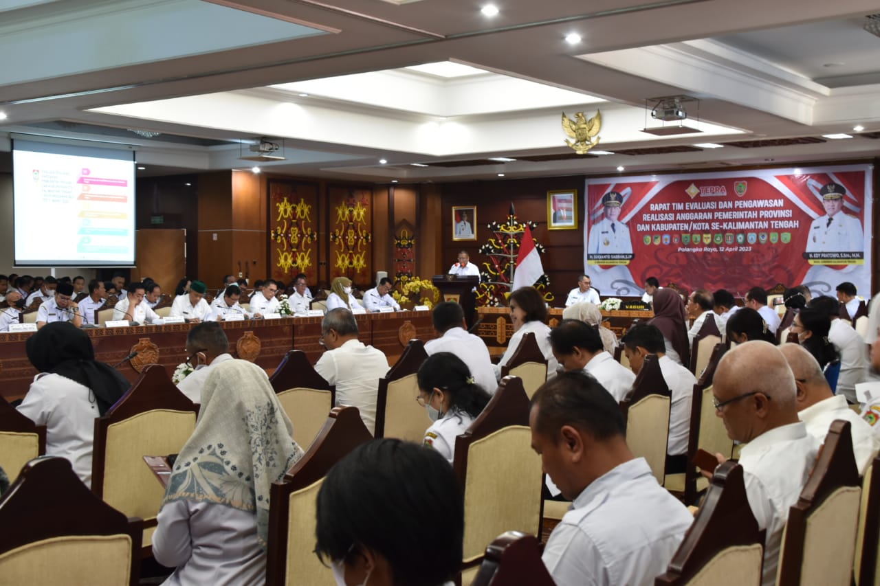Buka Rapat TEPRA Triwulan I, Wagub Tekankan Keseriusan Perangkat Daerah Dalam Penyerapan Anggaran