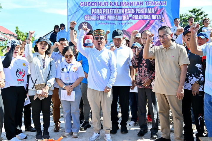 Kepala BAPPERIDA Kalteng Dampingi Gubernur pada Peletakan Batu Pertama Gereja GKE Maranatha dan Jalan Sehat HUT ke-186 GKE