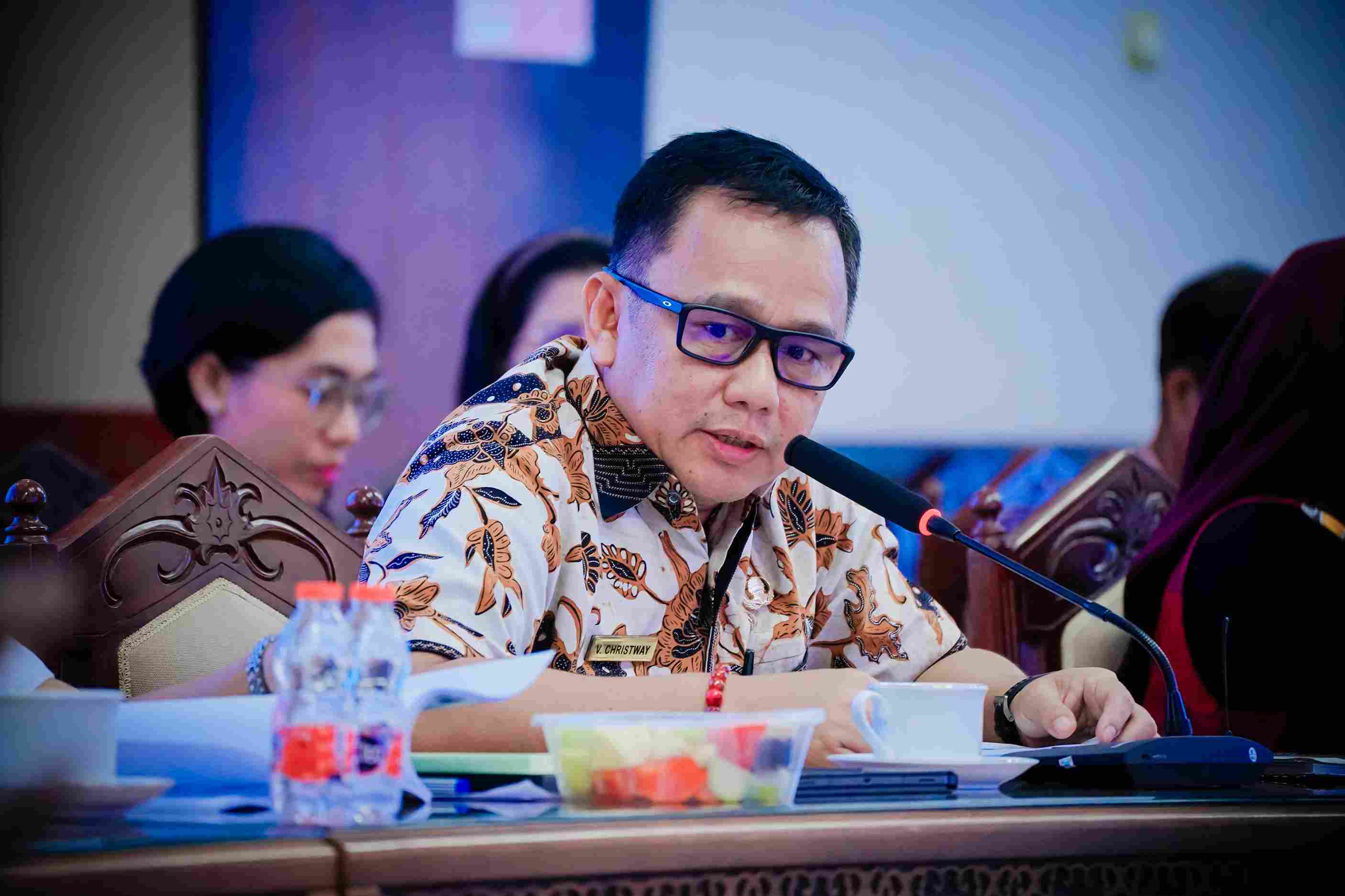 Rapat Raperda Pengelolaan Pertambangan DPRD Kalteng Arahkan Eksekutif Bentuk Tim Kecil