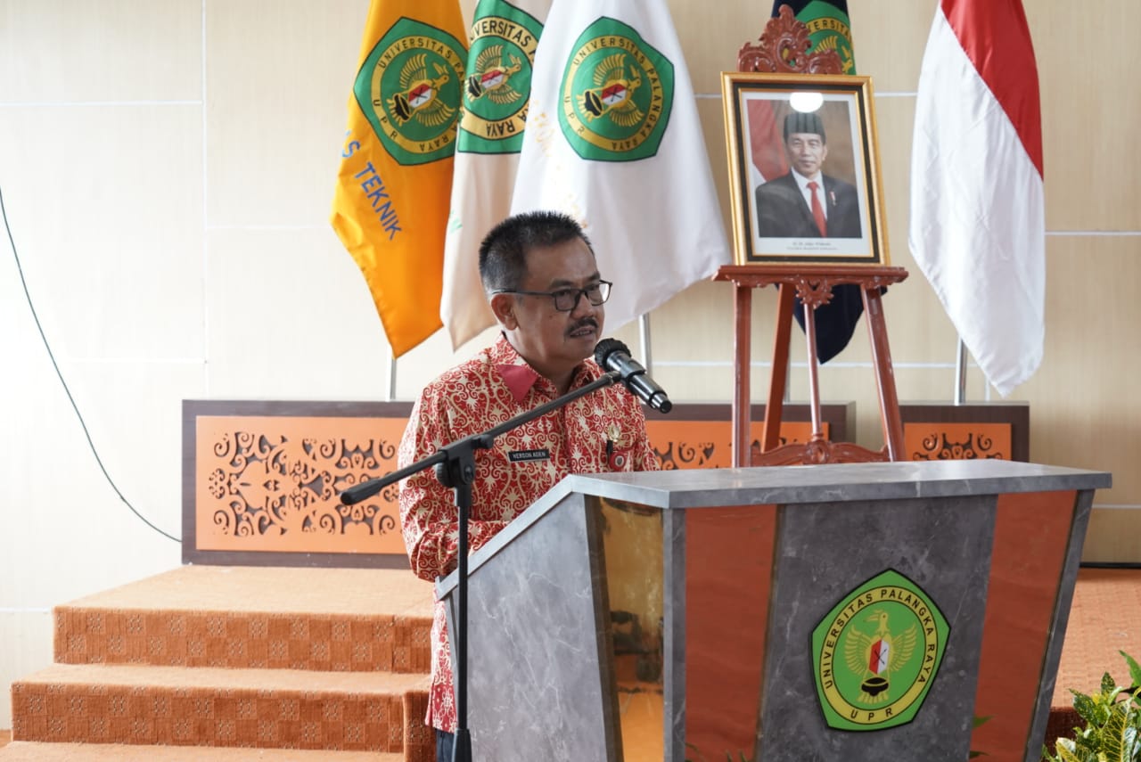 Sahli Herson B. Aden Hadiri Pelantikan dan Pengambilan Sumpah Dokter Angkatan XX Fakultas Kedokteran UPR
