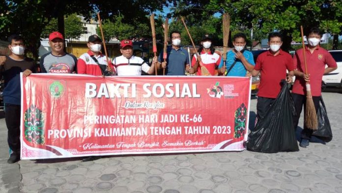 Disperkimtan Maknai Hari Jadi Ke-66 Kalteng dengan Bakti Sosial