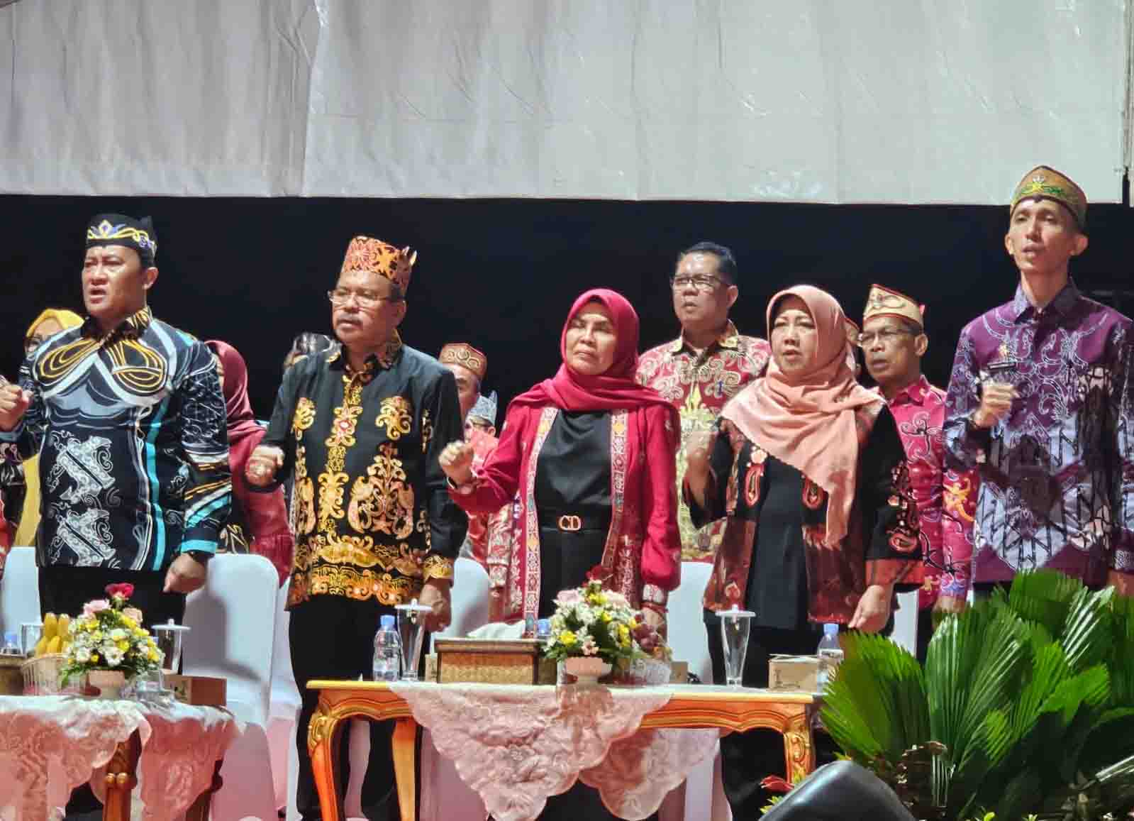 Dinkes Prov. Kalteng Suguhkan Jamu dari Tanaman Obat Tradisional dan Pelayanan Kesehatan Gratis di Kalteng Expo 2024
