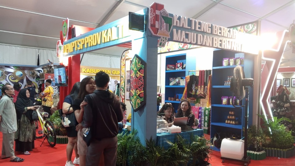 Meriahkan Kalteng Expo, DPMPTSP Fasilitasi Layanan PTSP On Site dan Pendampingan LKPM