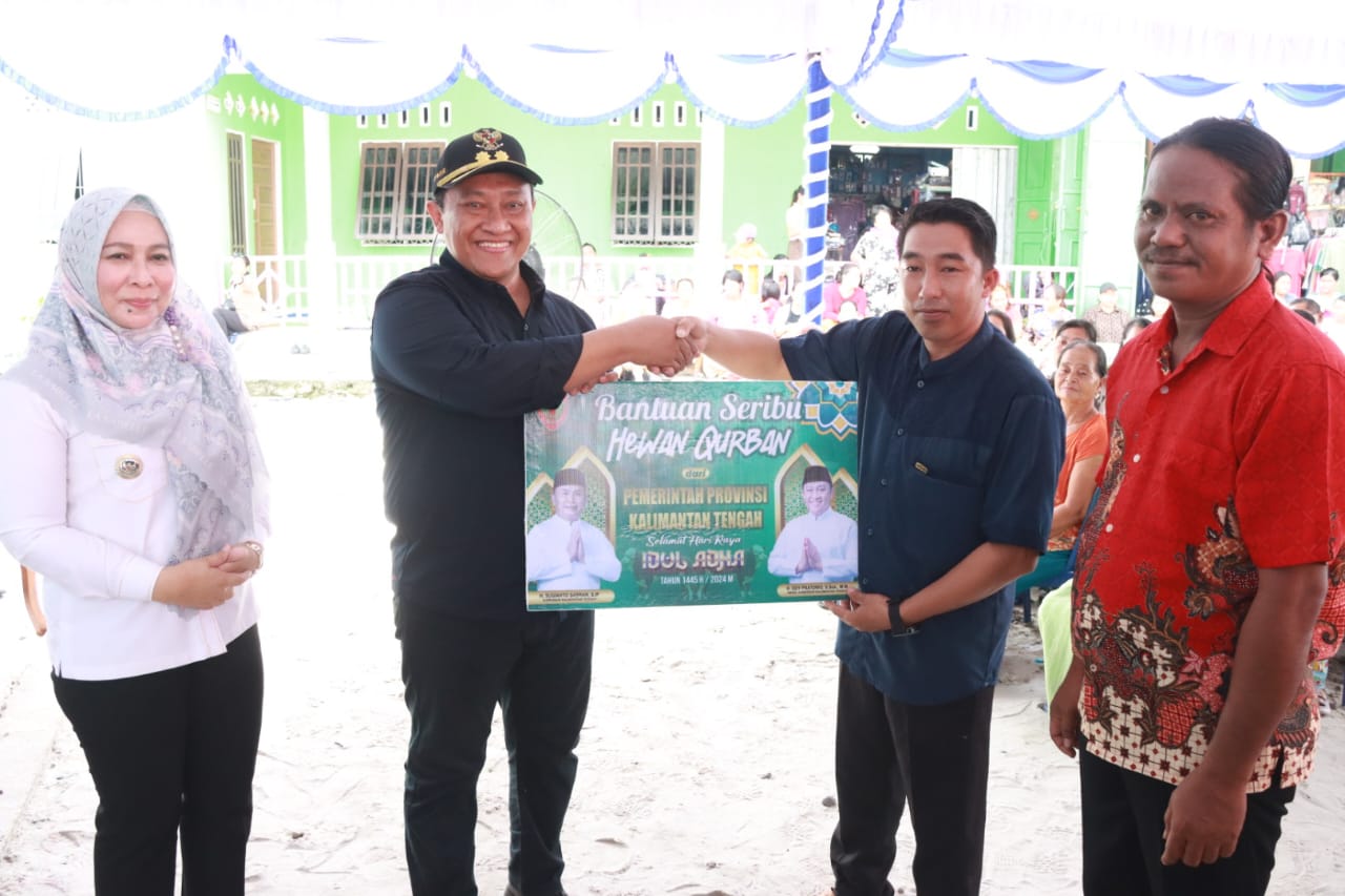 Warga Desa Antusias Hadiri Pasar Murah, Wagub Kalteng H. Edy Pratowo Salurkan Bantuan 500 Paket Sembako di Desa Tahawa Kecamatan Kahayan Tengah