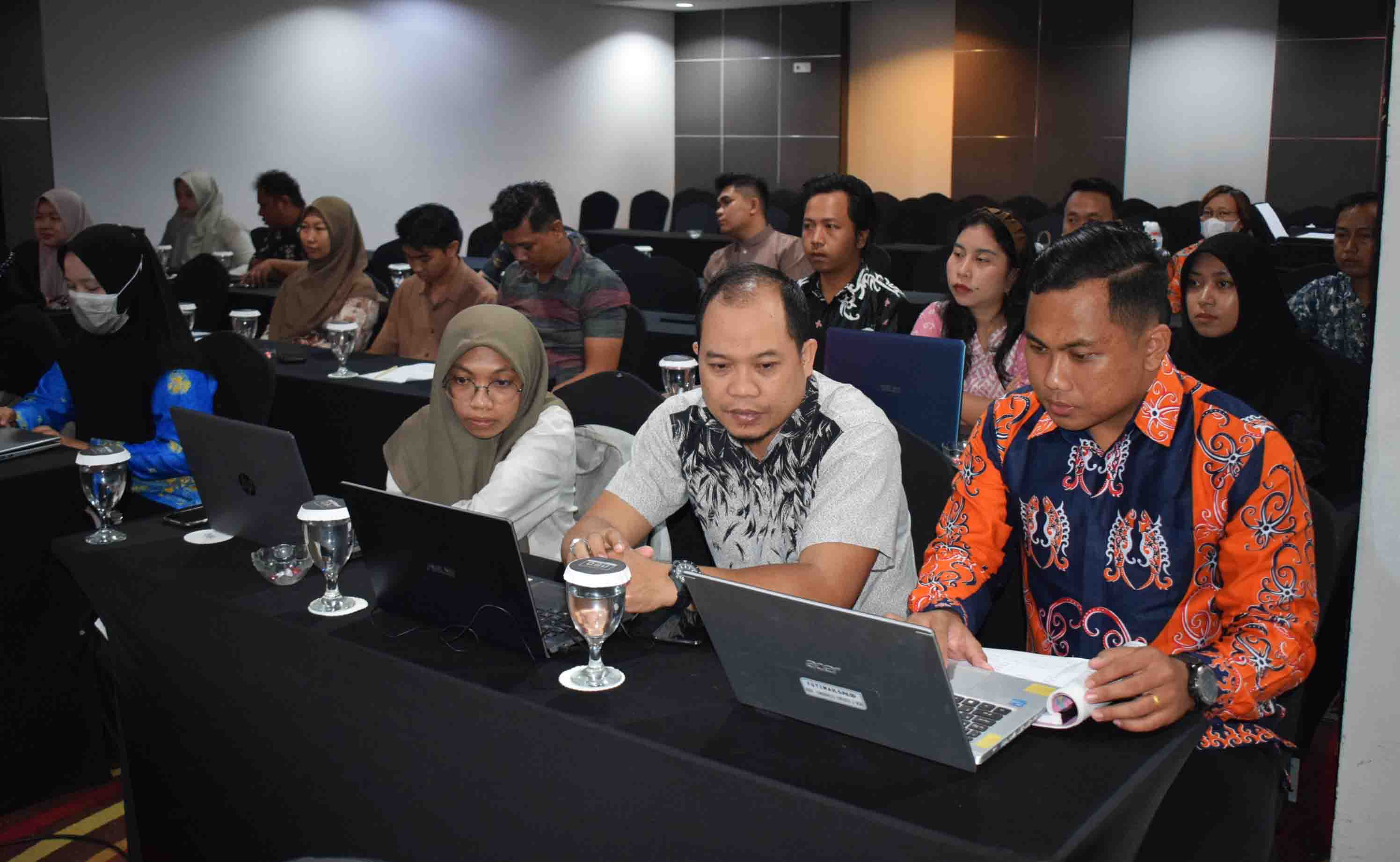Dinkes Prov. Kalteng Gelar Monev Pemeriksaan TCM dan Sistem Transportasi Spesimen