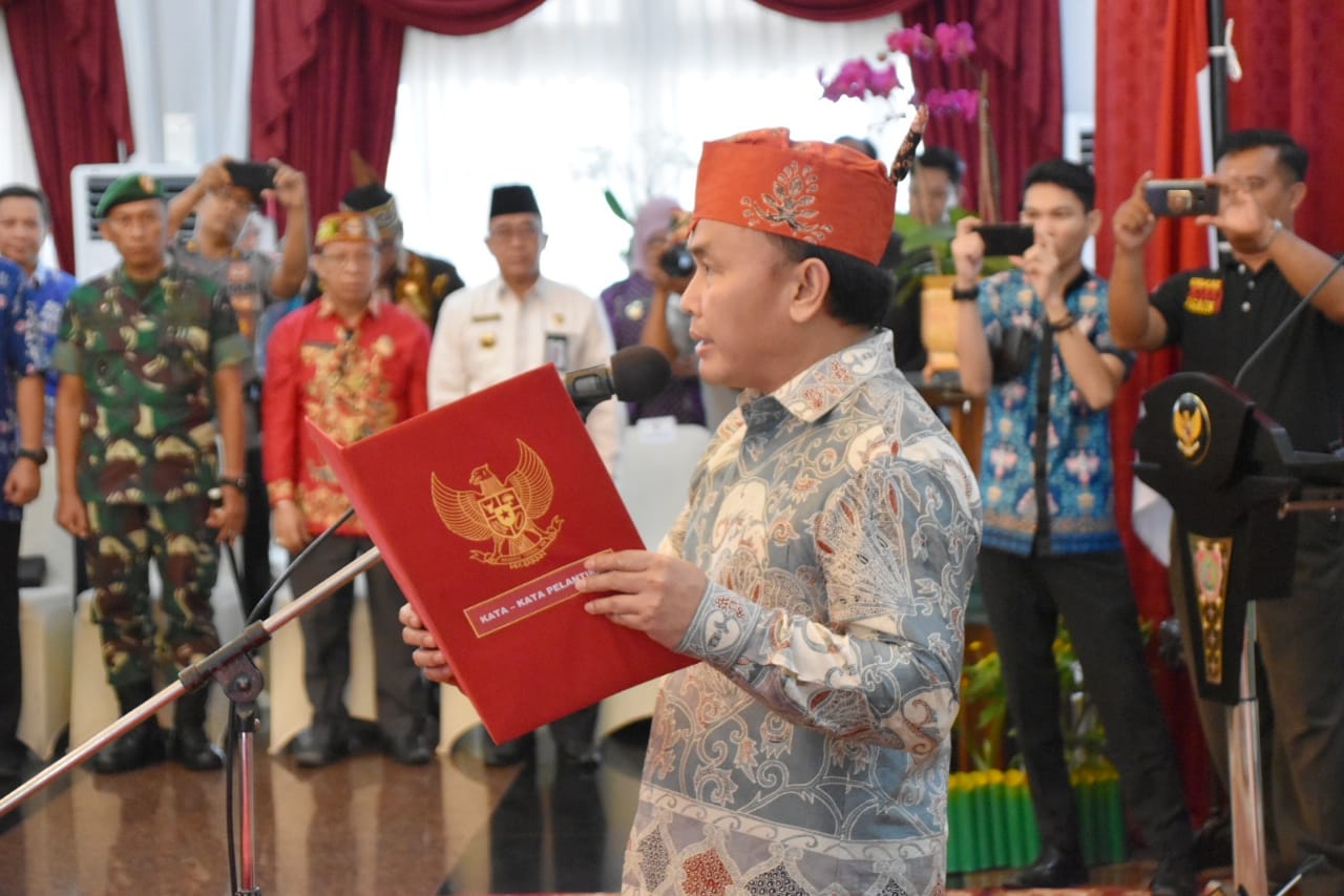 Gubernur Lantik dan Kukuhkan DPP Himpunan Warga Katingan Masa Jabatan 2019-2024