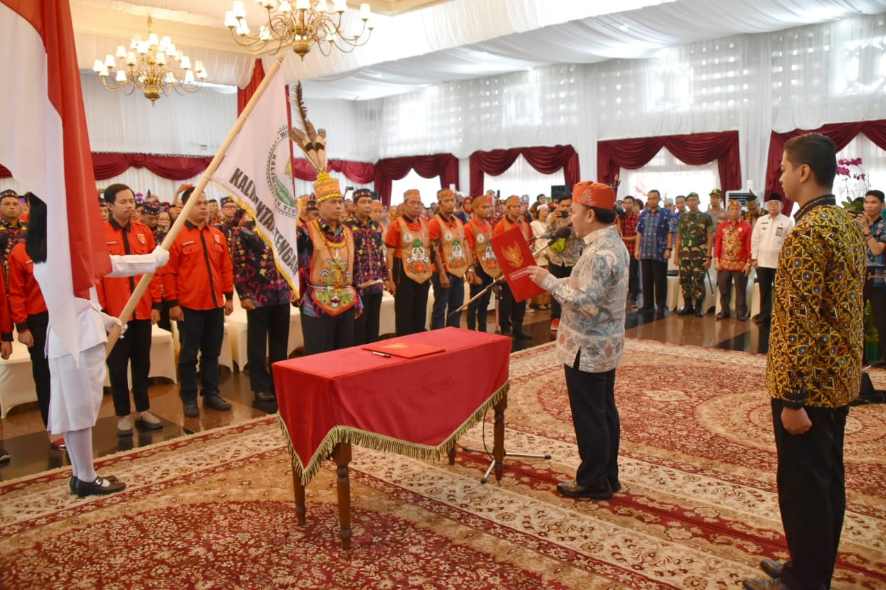 Gubernur Lantik dan Kukuhkan DPP Himpunan Warga Katingan Masa Jabatan 2019-2024