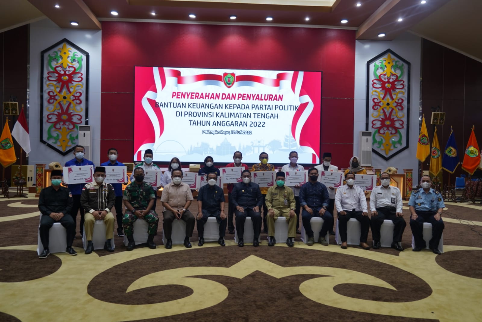 Pemprov. Kalteng Salurkan Bantuan Keuangan kepada 11 Parpol di Prov. Kalteng Total Rp5.8 Miliar