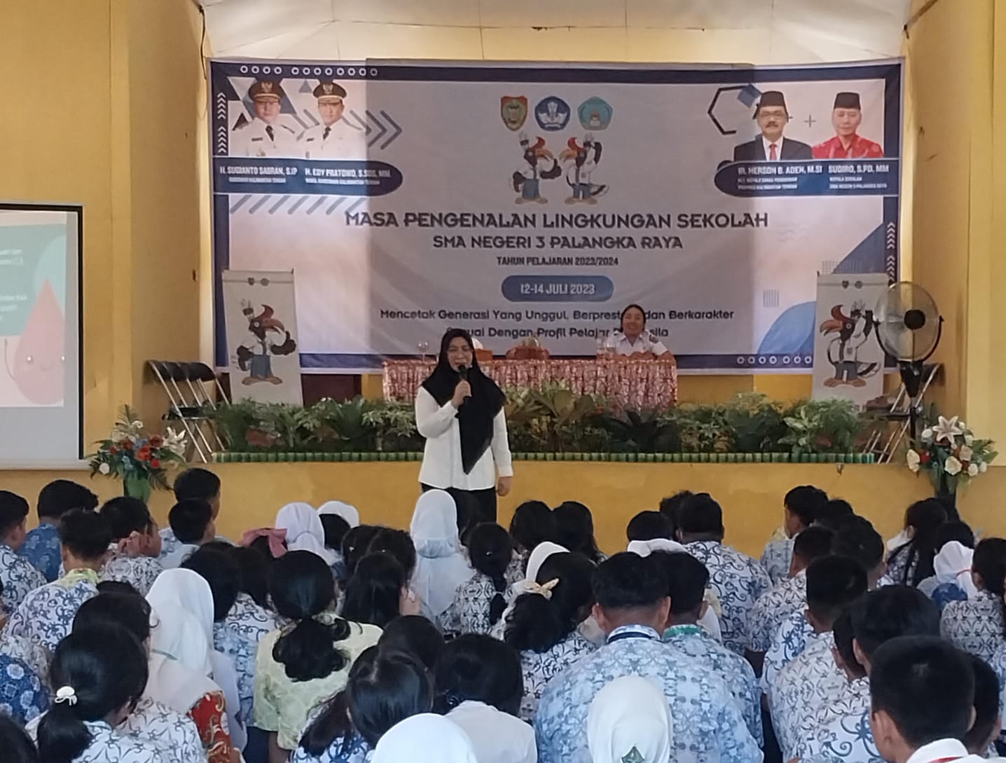Kepala Dispursip Nunu Andriani Ingatkan para Siswa SMA untuk Rajin Ke Perpustakaan