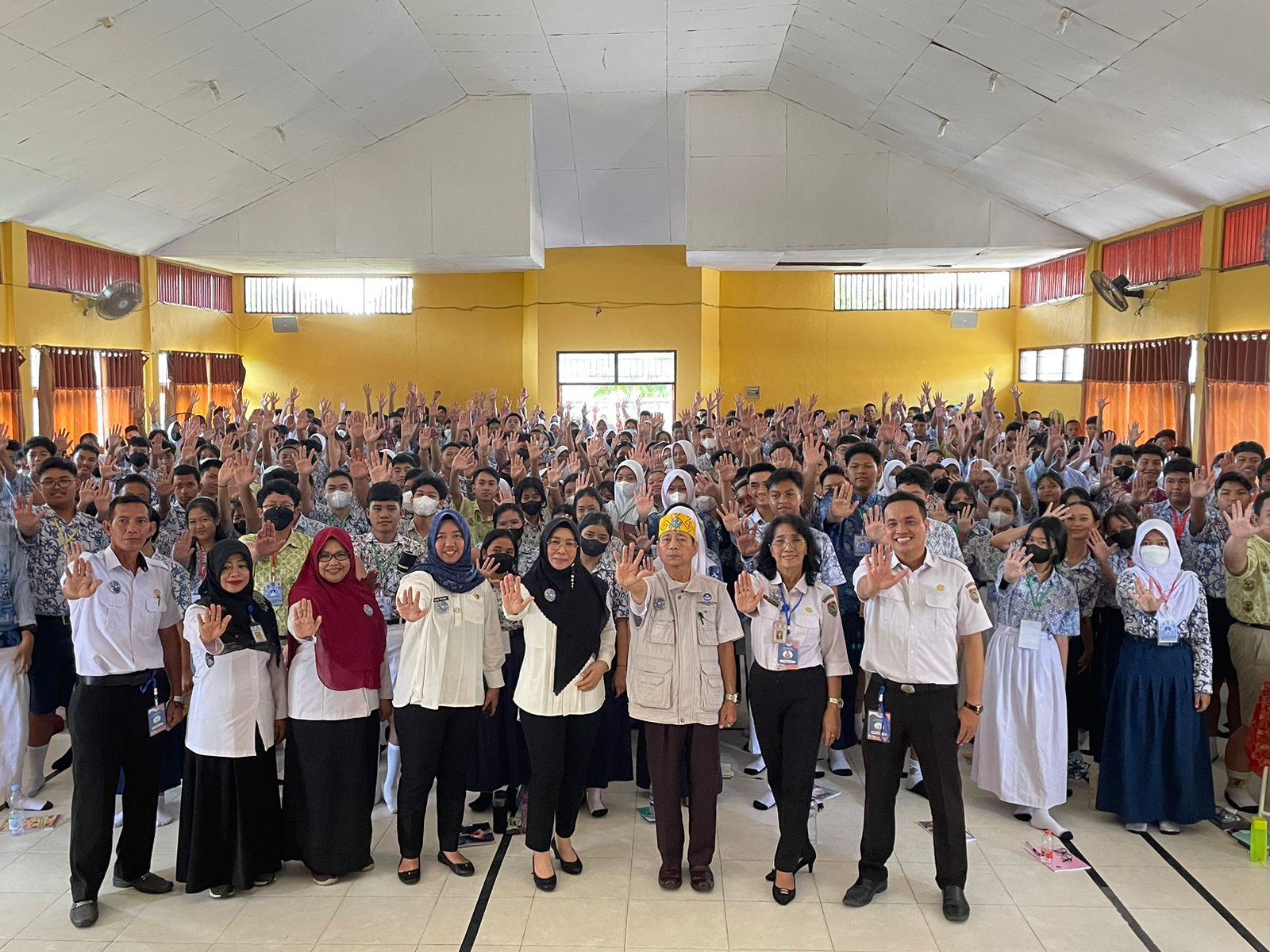 Kepala Dispursip Nunu Andriani Ingatkan para Siswa SMA untuk Rajin Ke Perpustakaan