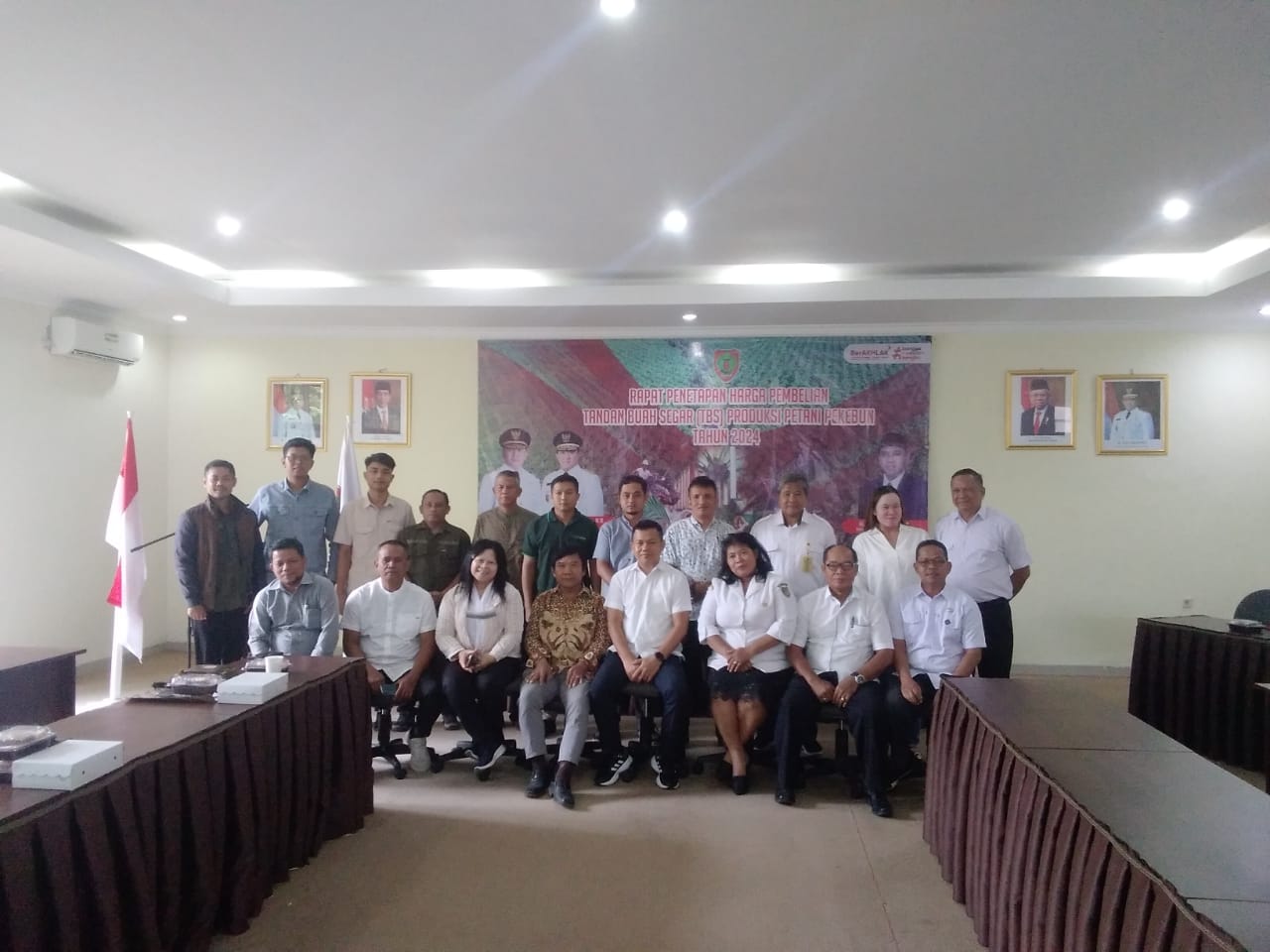 Hitung Indeks K Periode I Bulan Juni 2024 Disbun Prov. Kalteng Gelar Rapat Penetapan Harga TBS Kelapa Sawit