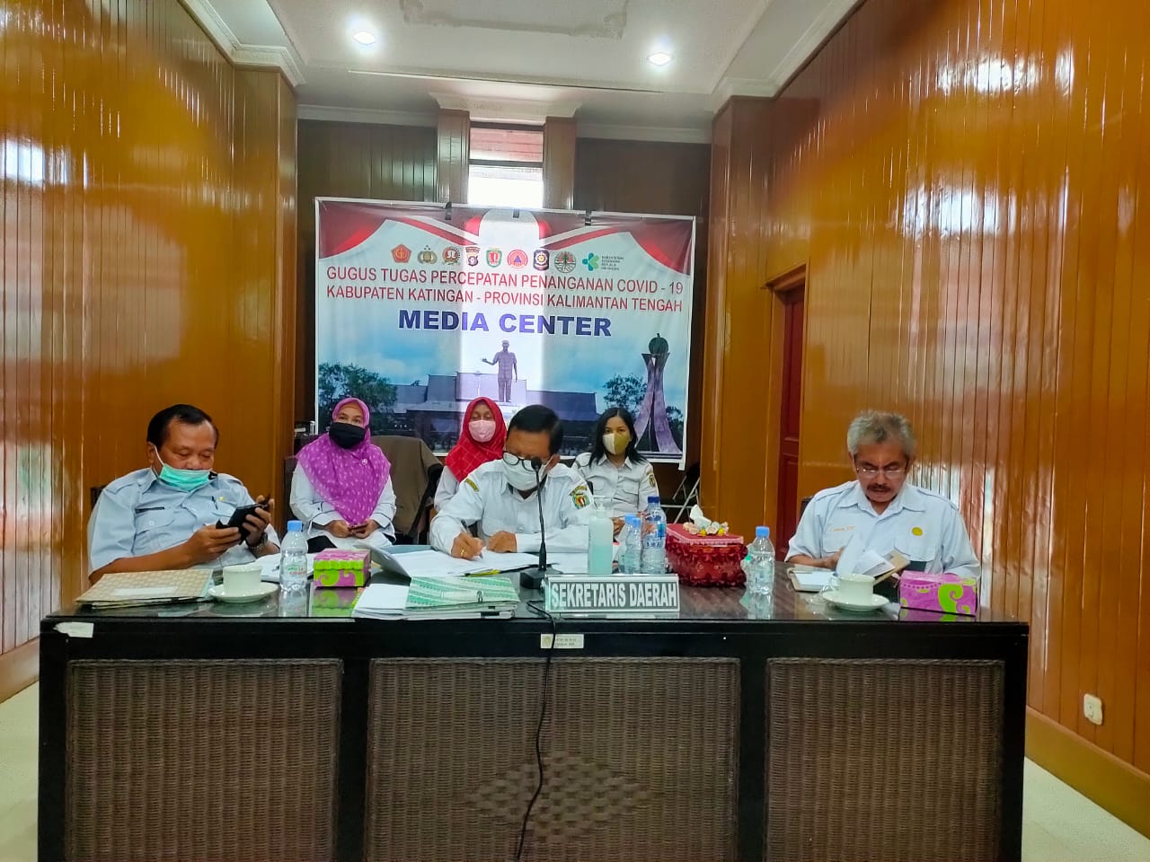 Webinar  Transformasi Digital Bukan Pilihan, tapi Keharusan