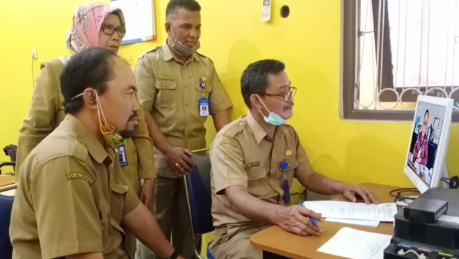 Rakor Disdukcapil se-Kalimantan bersama Dirjen Dukcapil Melalui Vicon