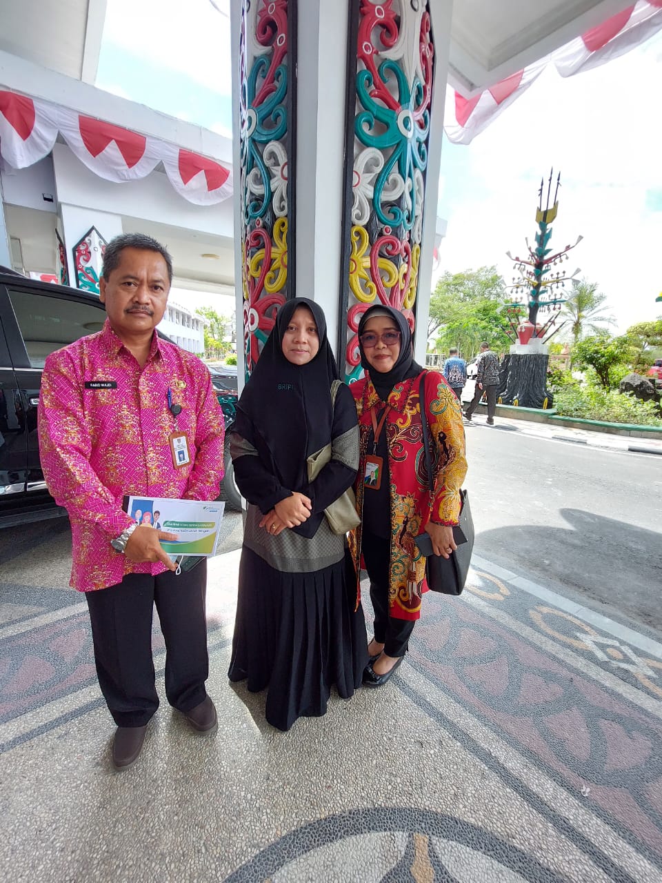 Wagub Kalteng Serahkan Klaim BP-JAMSOSTEK Sebesar Satu Miliar