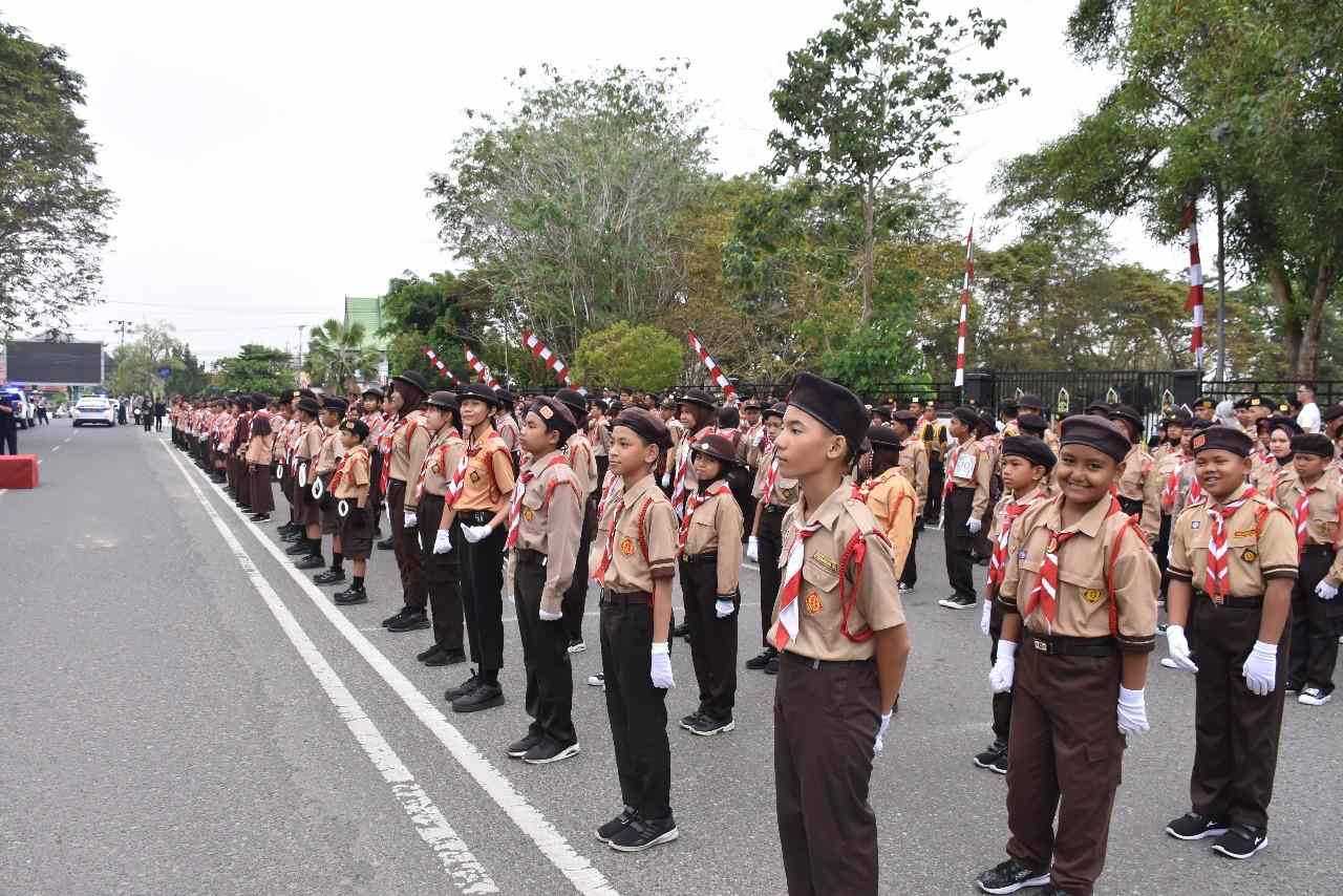 Bupati Kapuas Lepas Lomba Gerak Jalan Hari Pramuka ke-64