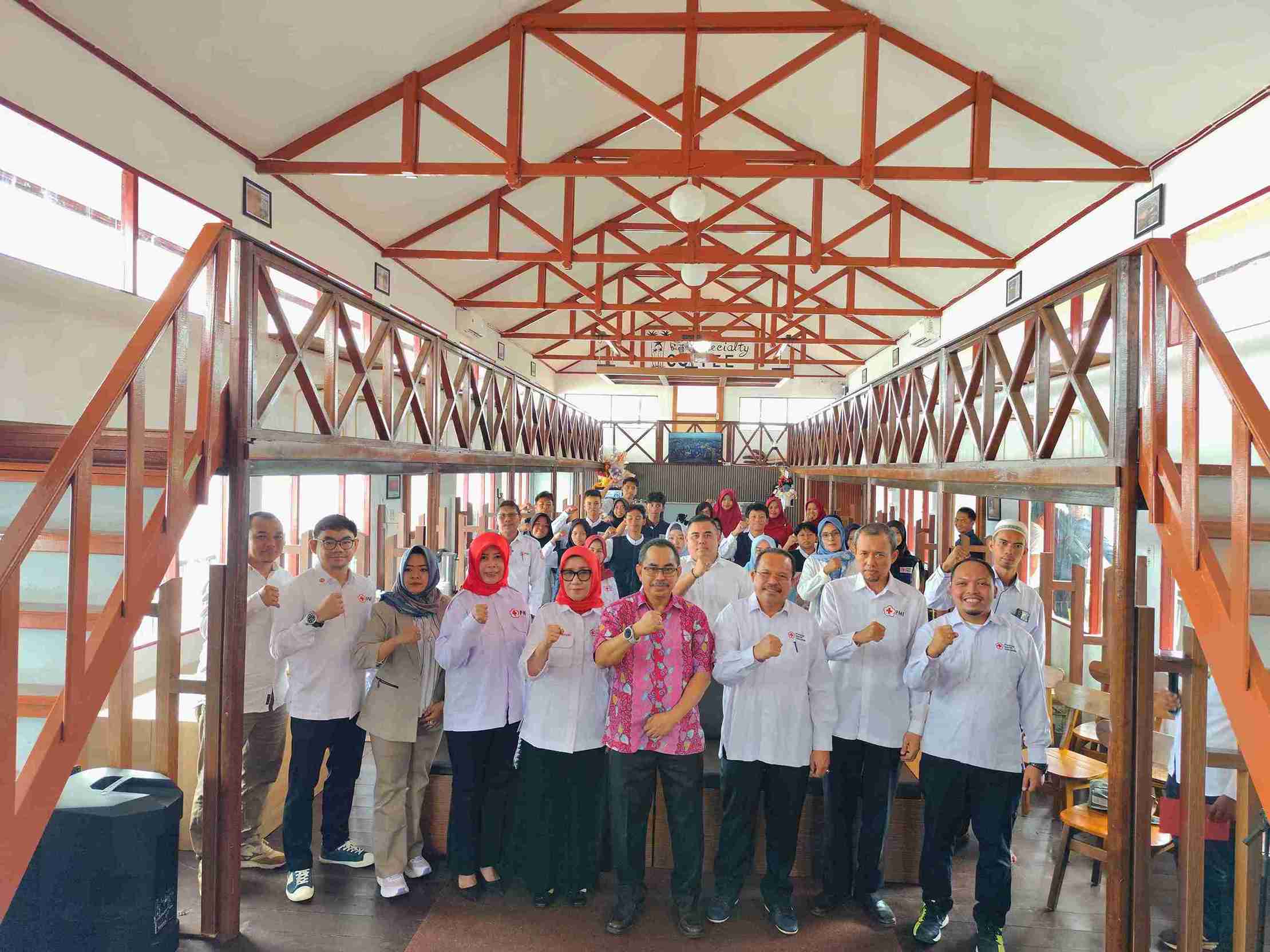 Asisten III Setda Kapuas Resmi Buka Muslub PMI Kapuas Tahun 2025