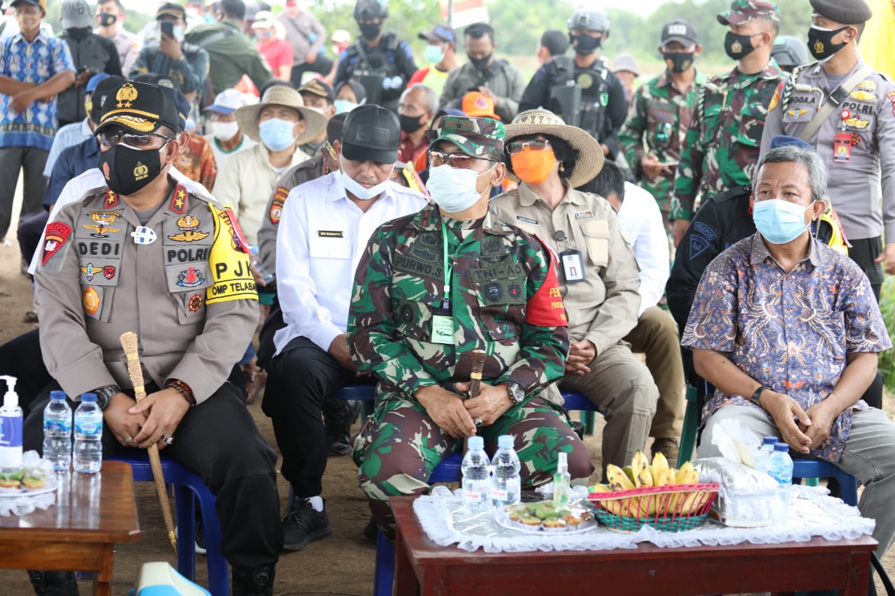 Gubernur Kalteng Hadiri Syukuran Panen Raya di Kawasan Food Estate Kab. Pulang Pisau