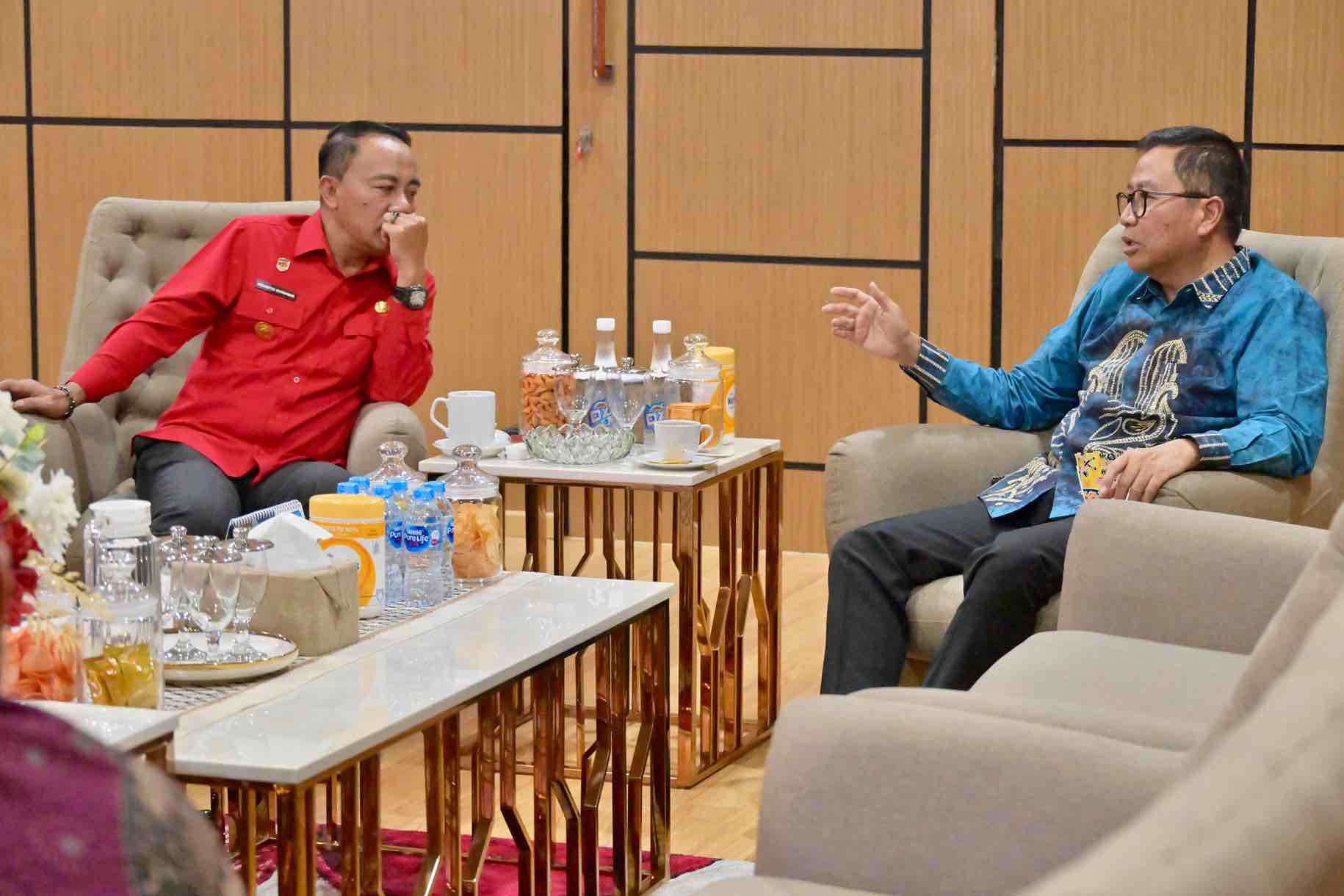 Plt. Sekda Kalteng Lakukan Koordinasi Konektivitas dengan Kalbar, Bahas Rencana Jalan Penghubung Jembatan Jelai – Ketapang