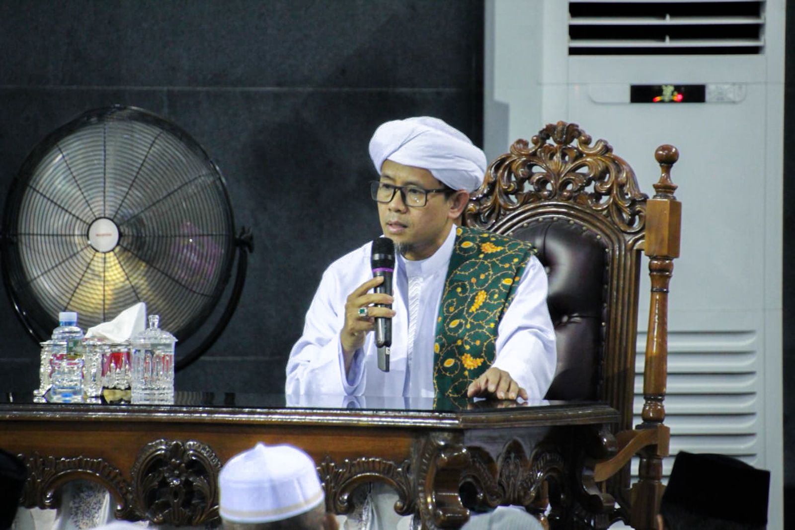 Peringatan Maulid Nabi di Masjid Raya Darussalam, Wagub H. Edy Pratowo Tekankan Pentingnya Ukhuwah