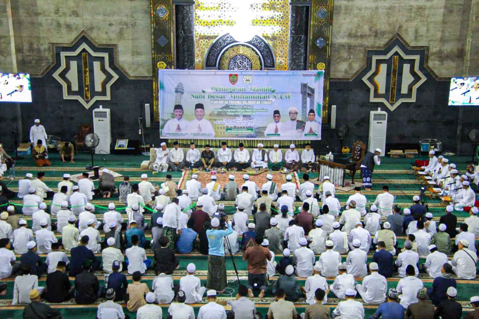Peringatan Maulid Nabi di Masjid Raya Darussalam, Wagub H. Edy Pratowo Tekankan Pentingnya Ukhuwah
