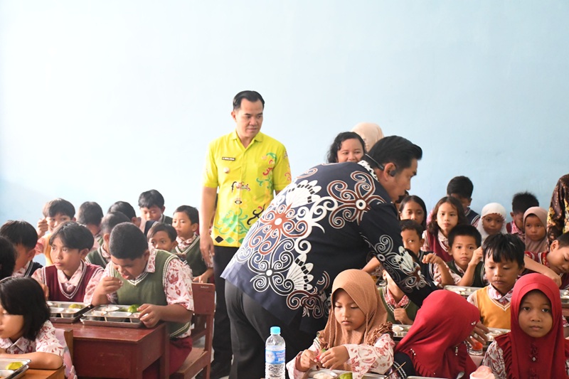 Program MBG Dimulai, Bupati Pulang Pisau Tinjau Penyaluran