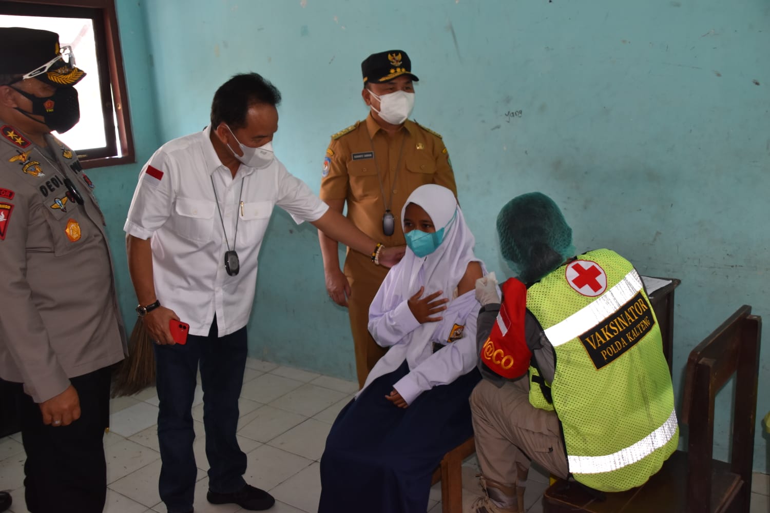 Tinjau Vaksinasi Pelajar di Pangkalan Banteng, Gubernur Kalteng Tekankan Percepatan Vaksinasi