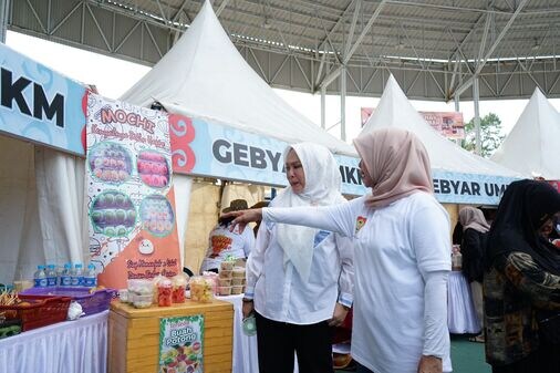 Kadisbudpar Hadiri Pameran Produk Lokal Unggulan Kalimantan Tengah pada Gebyar UMKM 2024 Wilayah Timur