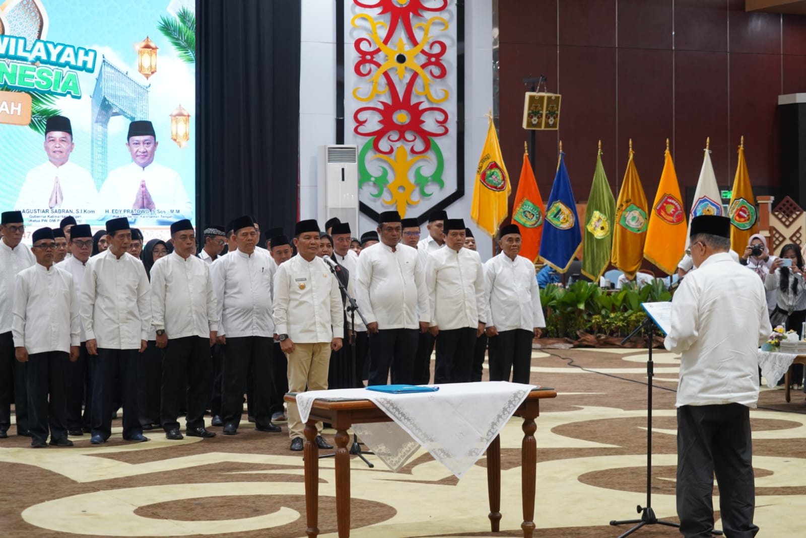 Pengurus Wilayah DMI Kalteng 2025-2030 Resmi Dilantik, Gubernur Agustiar Sabran: DMI Harus Jadi Penggerak Kemaslahatan Umat