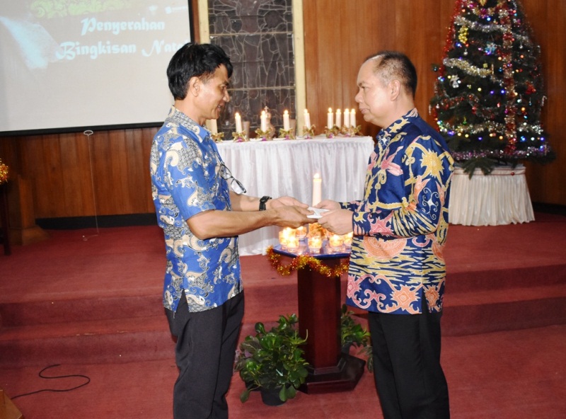 Ibadah dan Perayaan Natal SPPER Jemaat GKE Mandomai Berlangsung Meriah