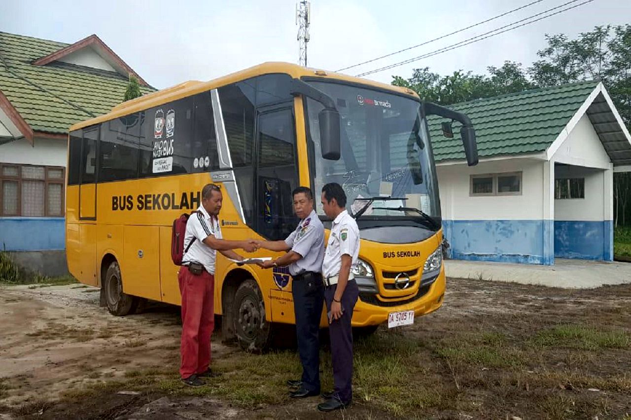 Pemkab Pulang Pisau Terima Bantuan Bus Dari Kemenhub RI