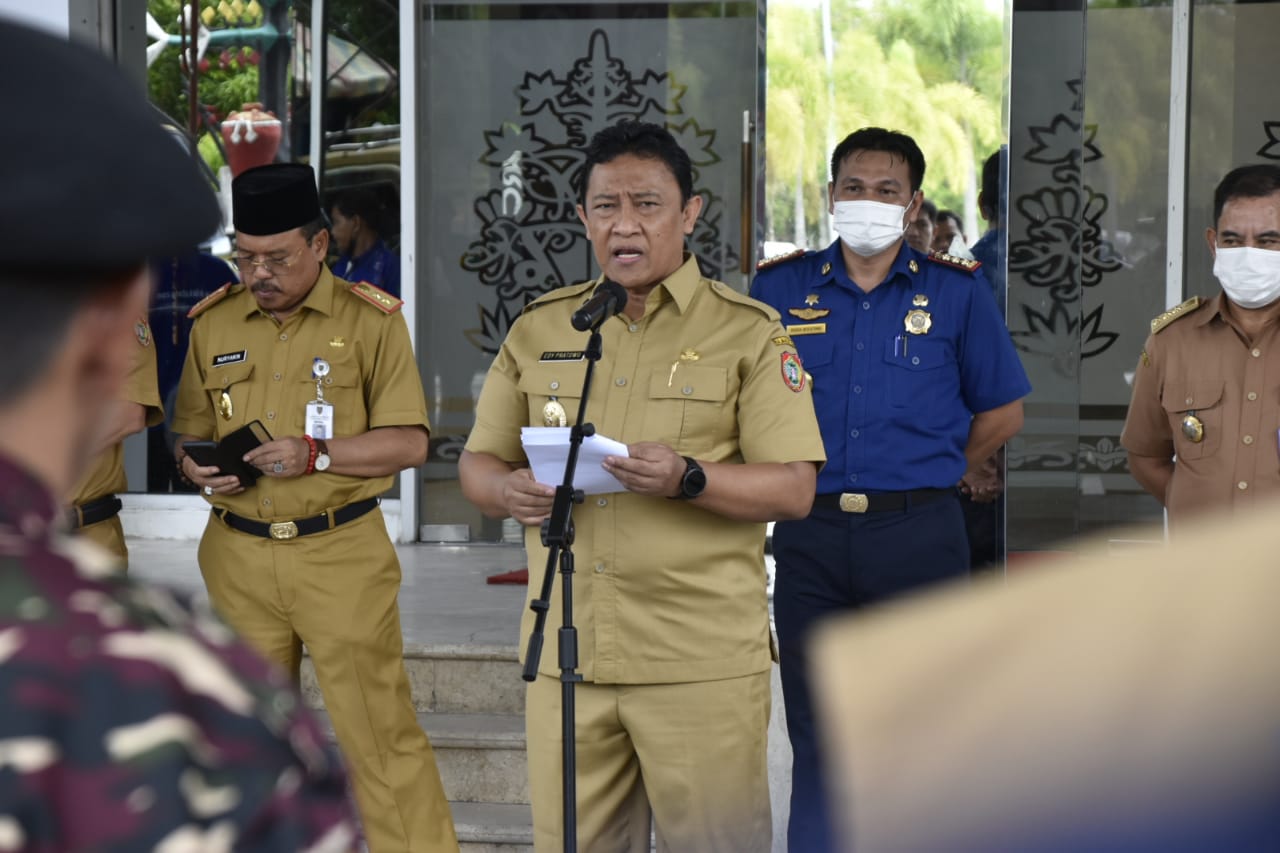 Wagub Kalteng Lepas Bantuan untuk Masyarakat Terdampak Banjir di Wilayah DAS Barito