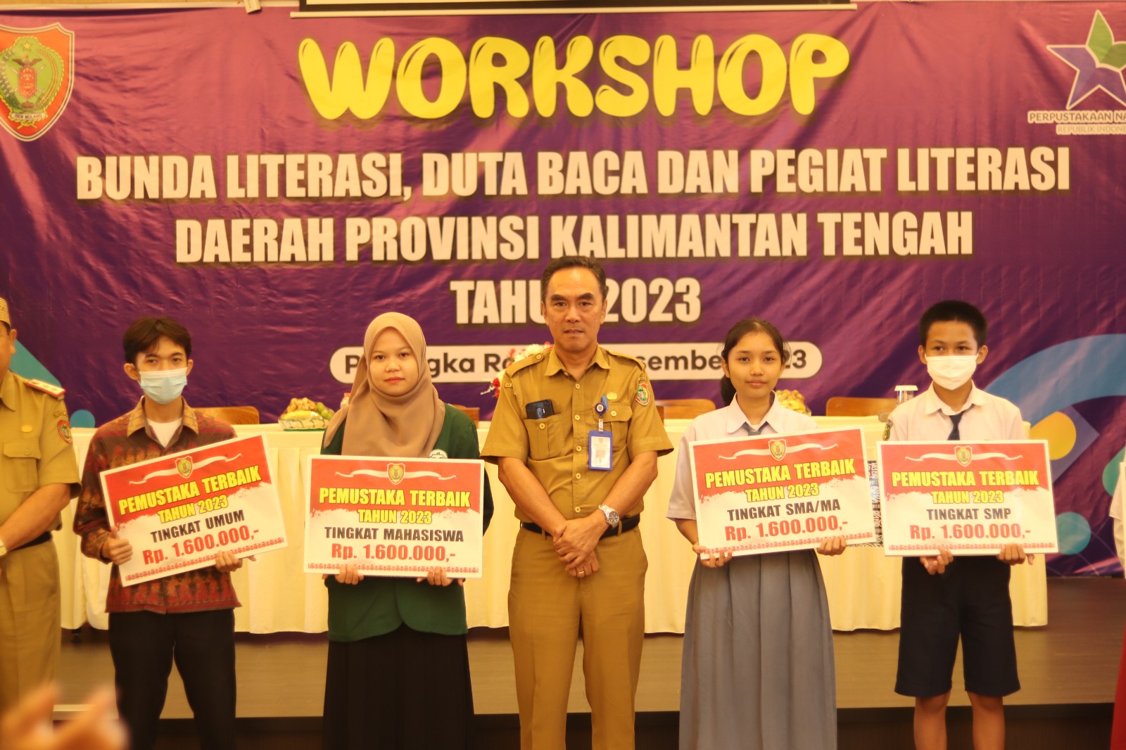 Dispursip Berikan Penghargaan Kepada Pemustaka Terbaik 2023